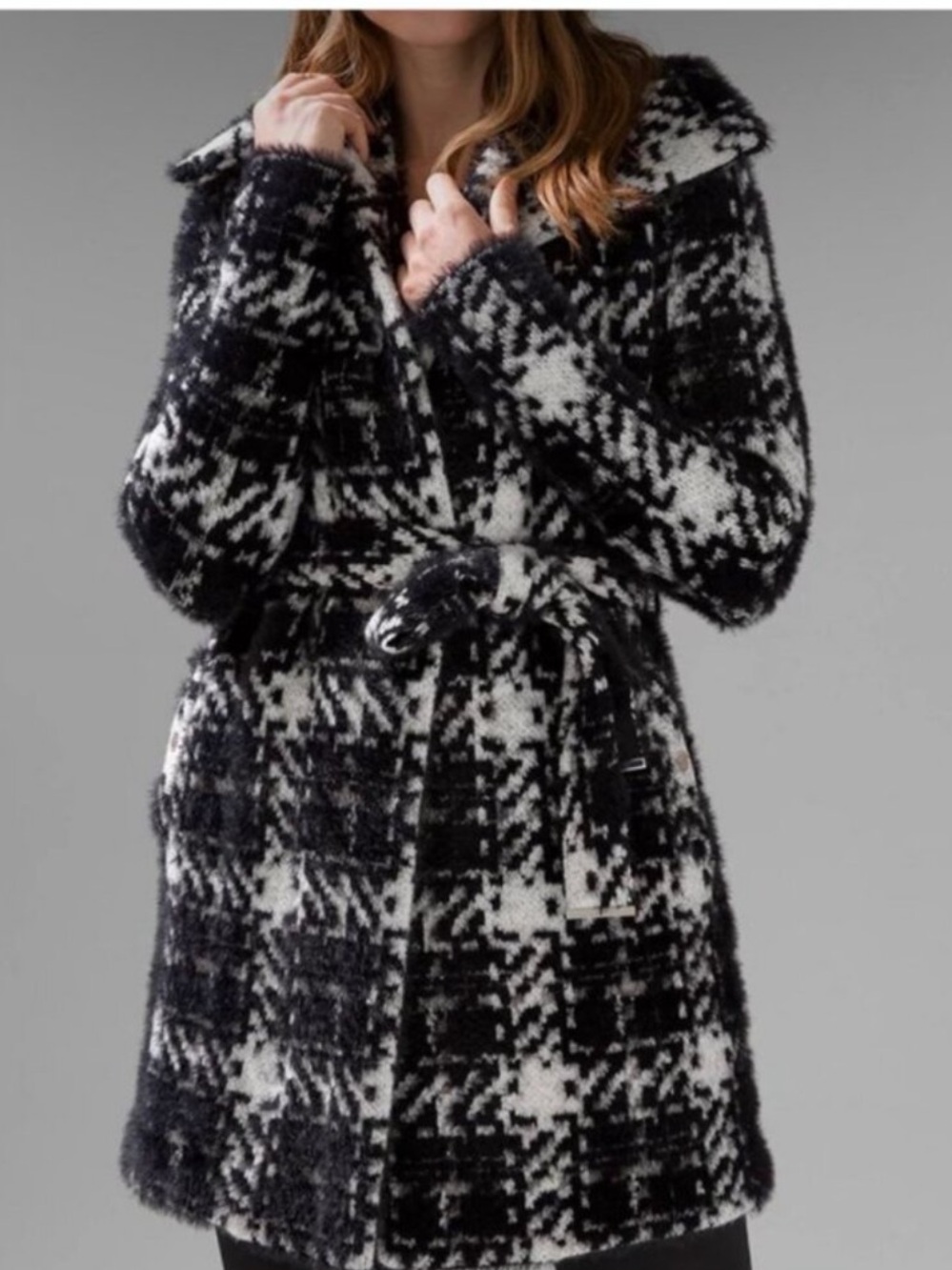 WHITE HOUSE BLACK MARKET SUPER HEAVY
SWEATER COAT